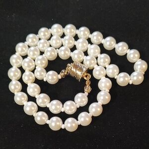 Magnetic Clasp Glass Pearl Necklace